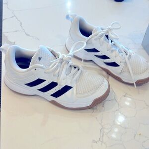 Size 3 1/2 Adidas girls volleyball shoes.